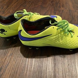 Nike Hyper Venom Soccer Shoes